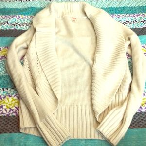 Mossimo cream colored sweater